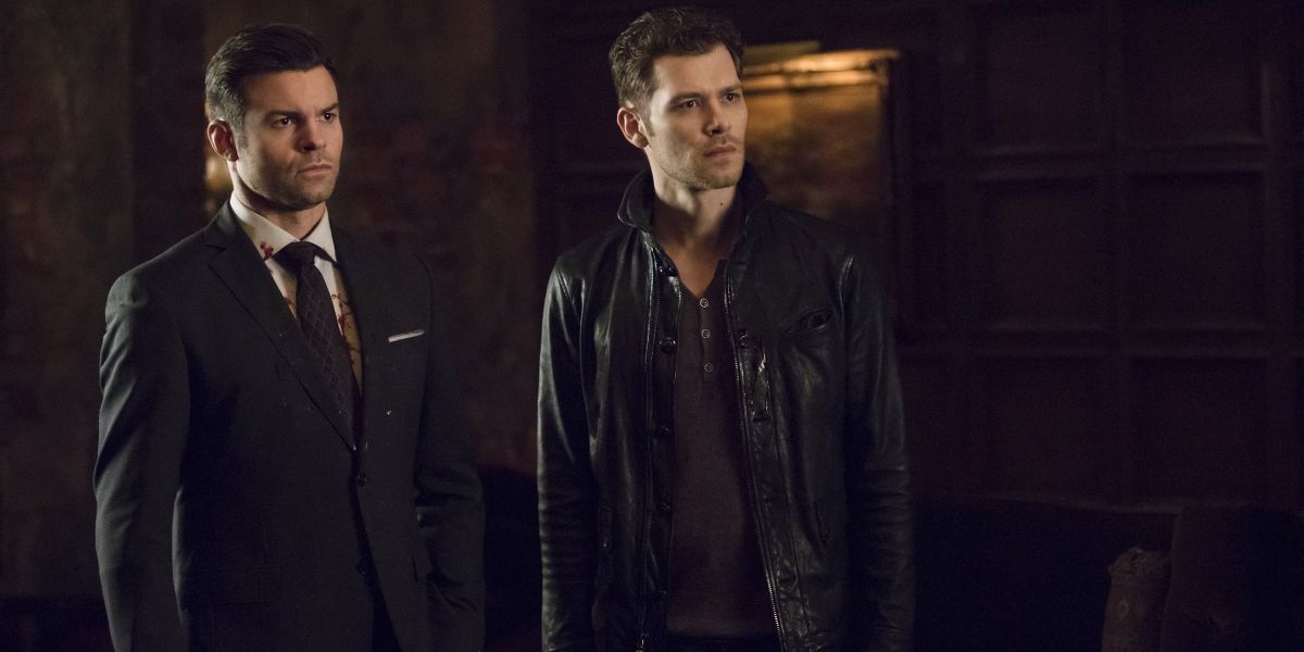 Klaus and Elijah look in the same direction in The Originals