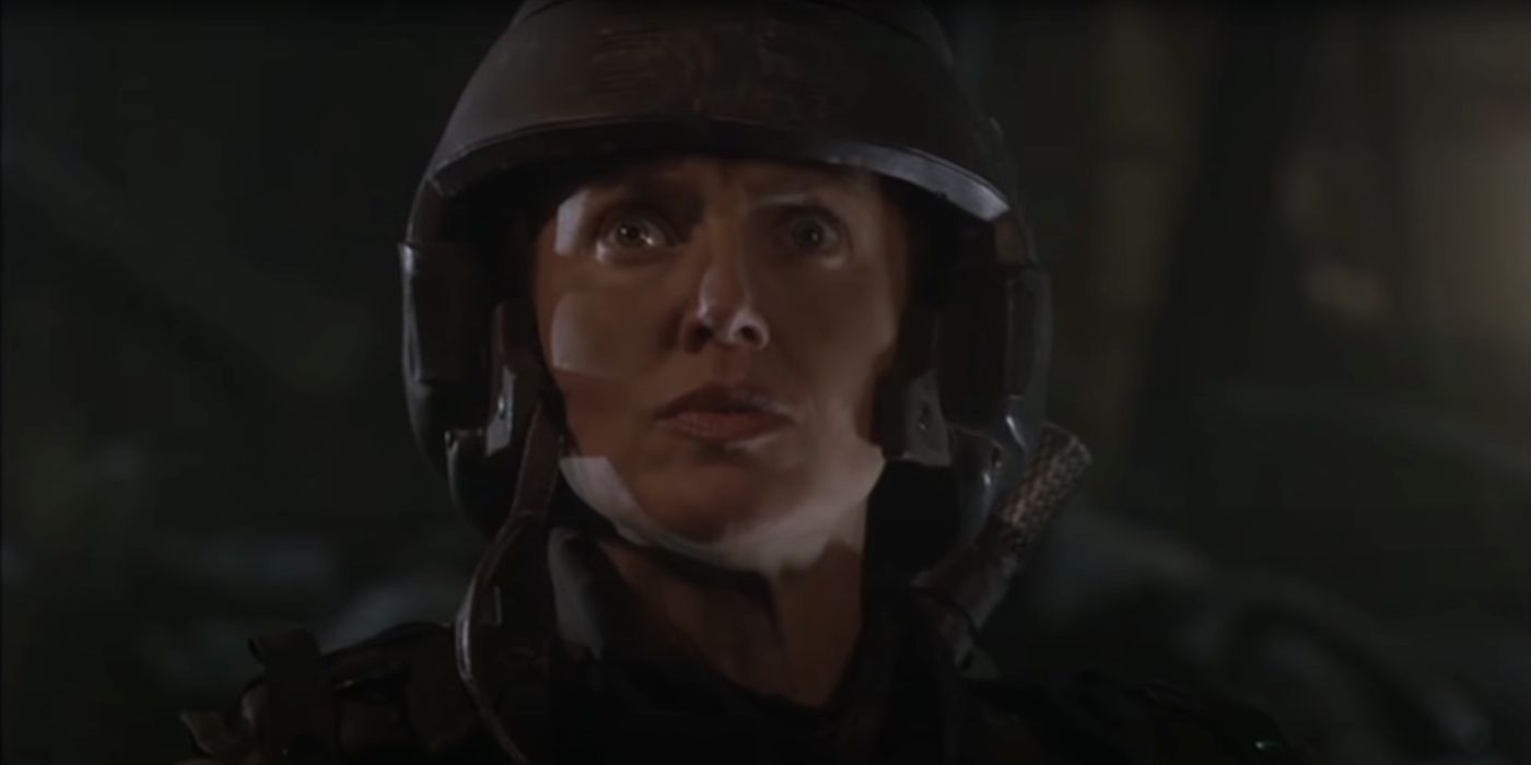 How Brenda Strong Returned In Starship Troopers 2 – Despite Dying In The Original