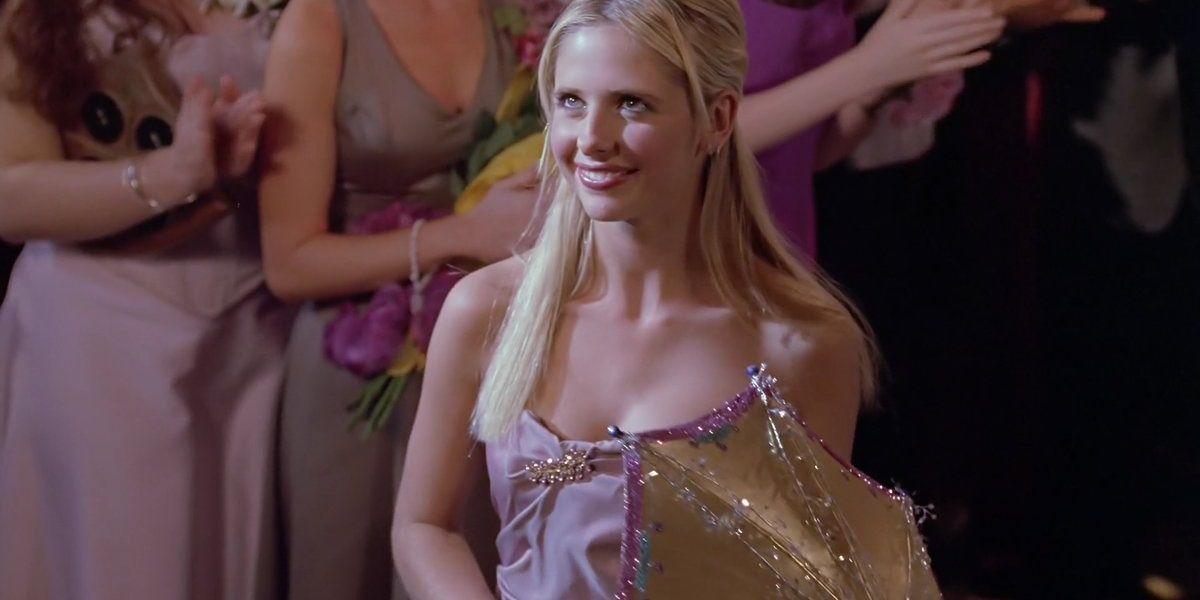 Buffy with her umbrella Class Protector Award at the prom in Buffy the Vampire Slayer