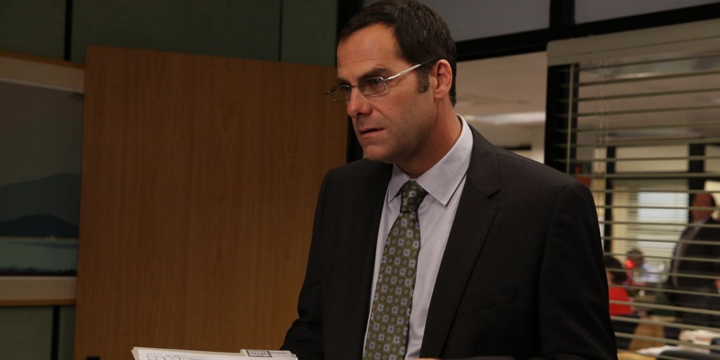 david wallace talking to michael - the office