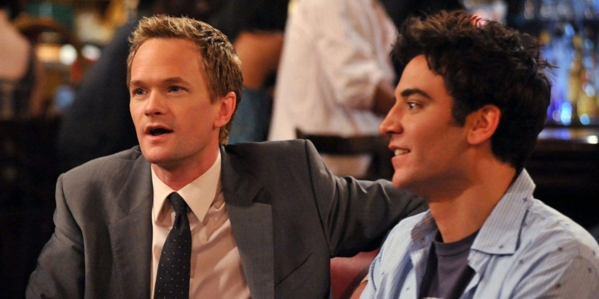 Ted and Barney at the bar in How I Met Your Mother.