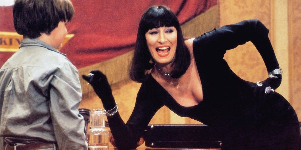 The Grand High Witch Anjelica Huston tricks Bruno in The Witches