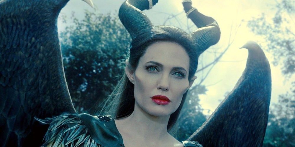 Maleficent lookign to the distance in 2014's Maleficent.