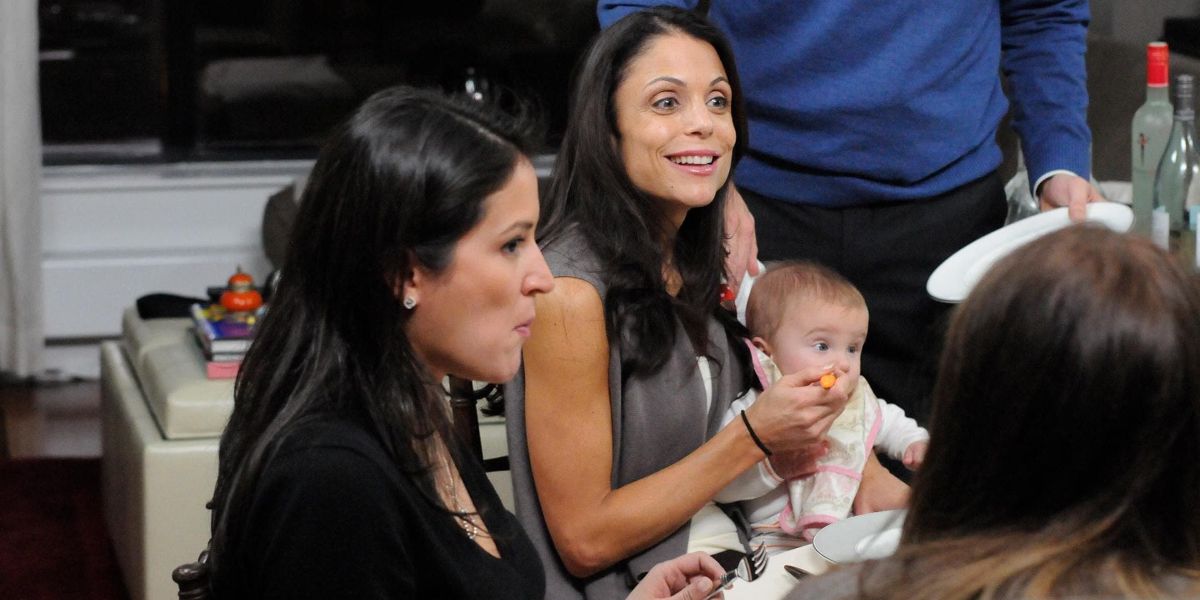 Bethenny Frankel holding her baby in Bethenny Ever After reality show