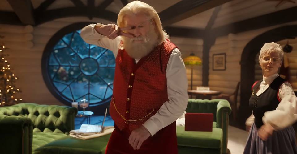 Who Plays Santa In The Infiniti Commercial ABIEWCE
