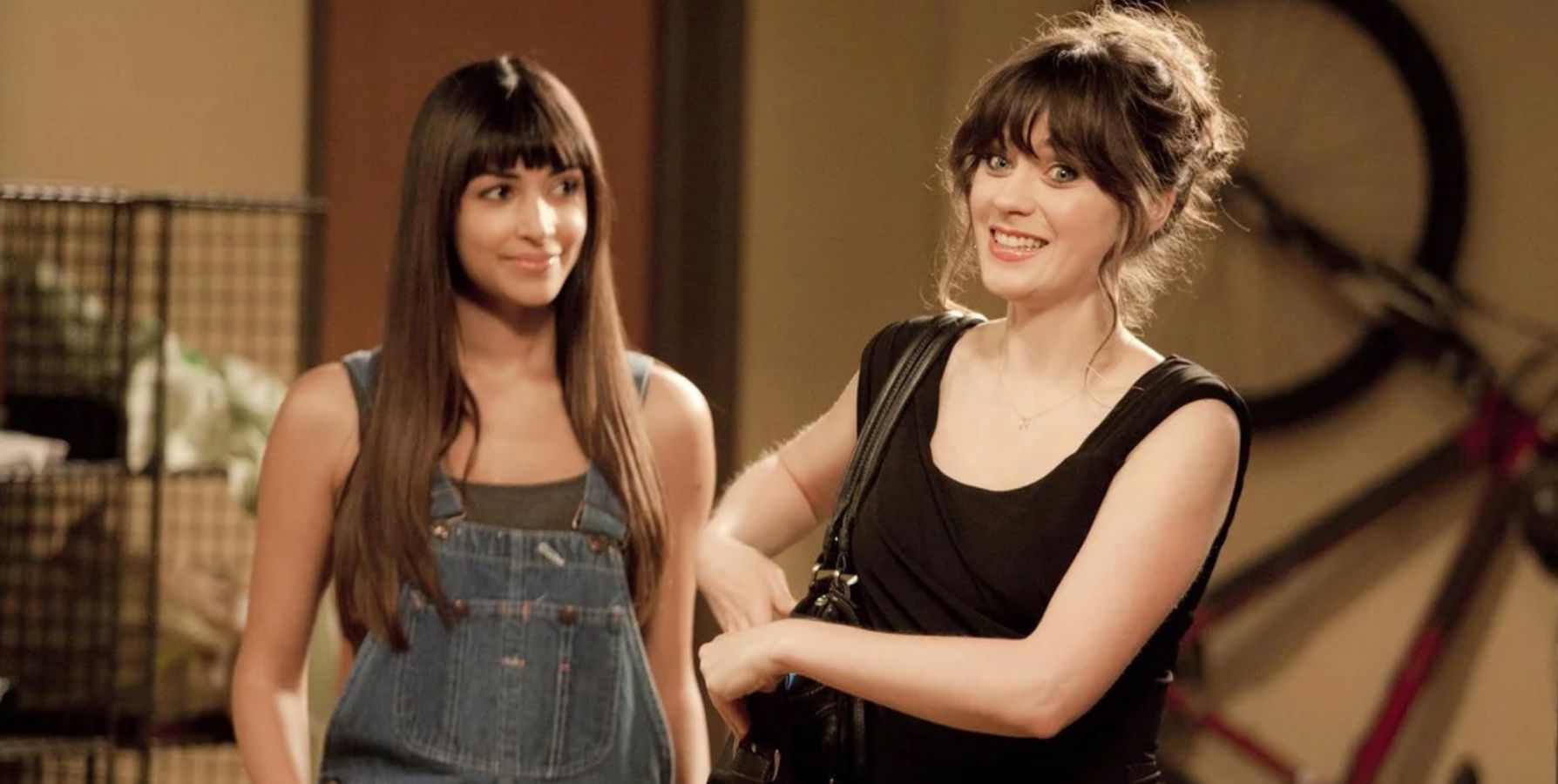 Cece wears overalls and Jess wears her little black dress in the New Girl pilot