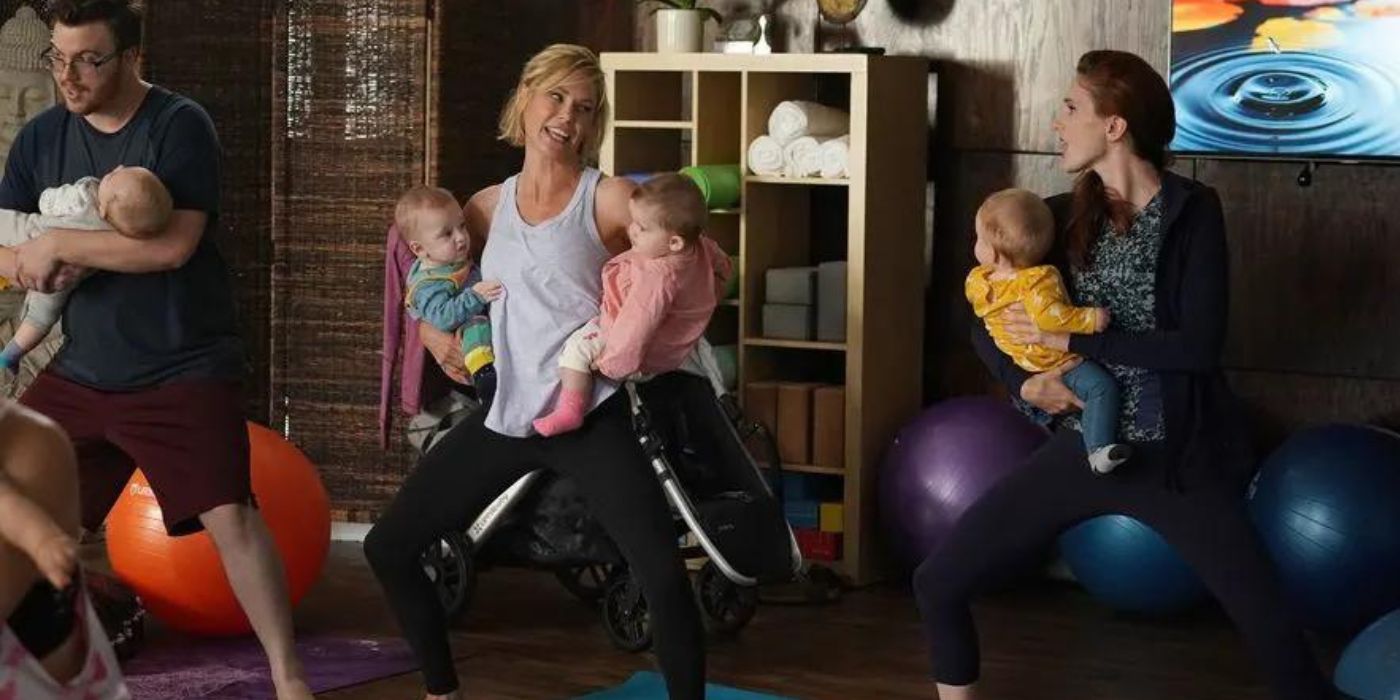 Claire does yoga with her grandkids on Modern Family