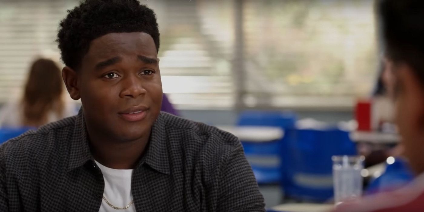 Dexter Darden as Devante Saved By The Bell Reboot