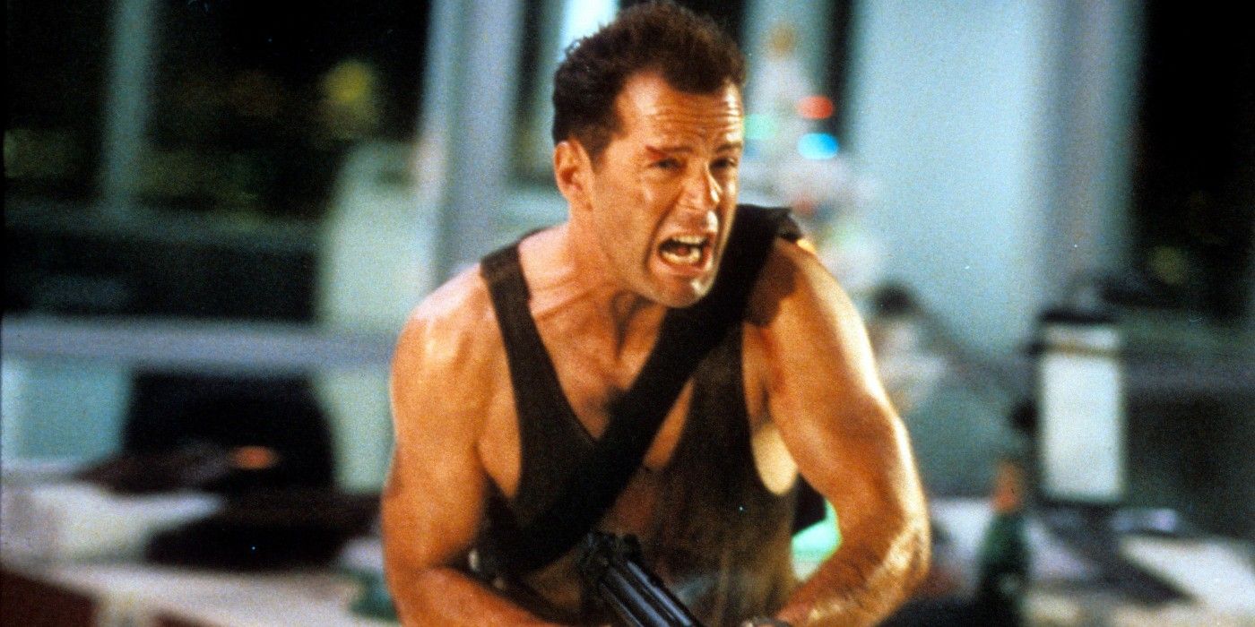 John McClane avec une arme à feu dans Die Hard.