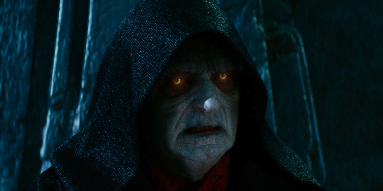 Emperor Palpatine with glowing yellow eyes in The Rise of Skywalker