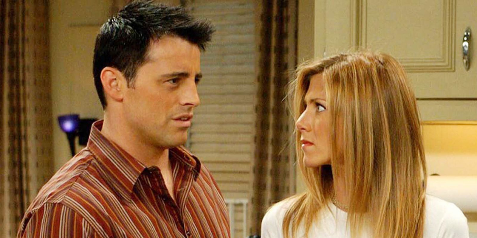 Joey and Rachel talking on Friends