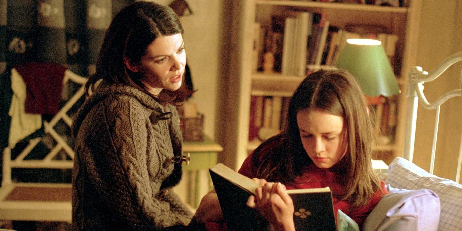 Lorelai (Lauren Graham) and Rory (Alexis Bledel) in &quot;Gilmore Girls.&quot;