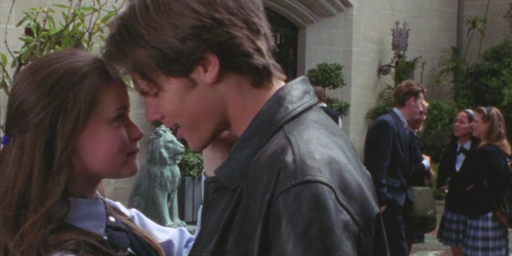 Rory (Alexis Bledel) and Dean (Jared Padalecki) in &quot;Gilmore Girls.&quot;