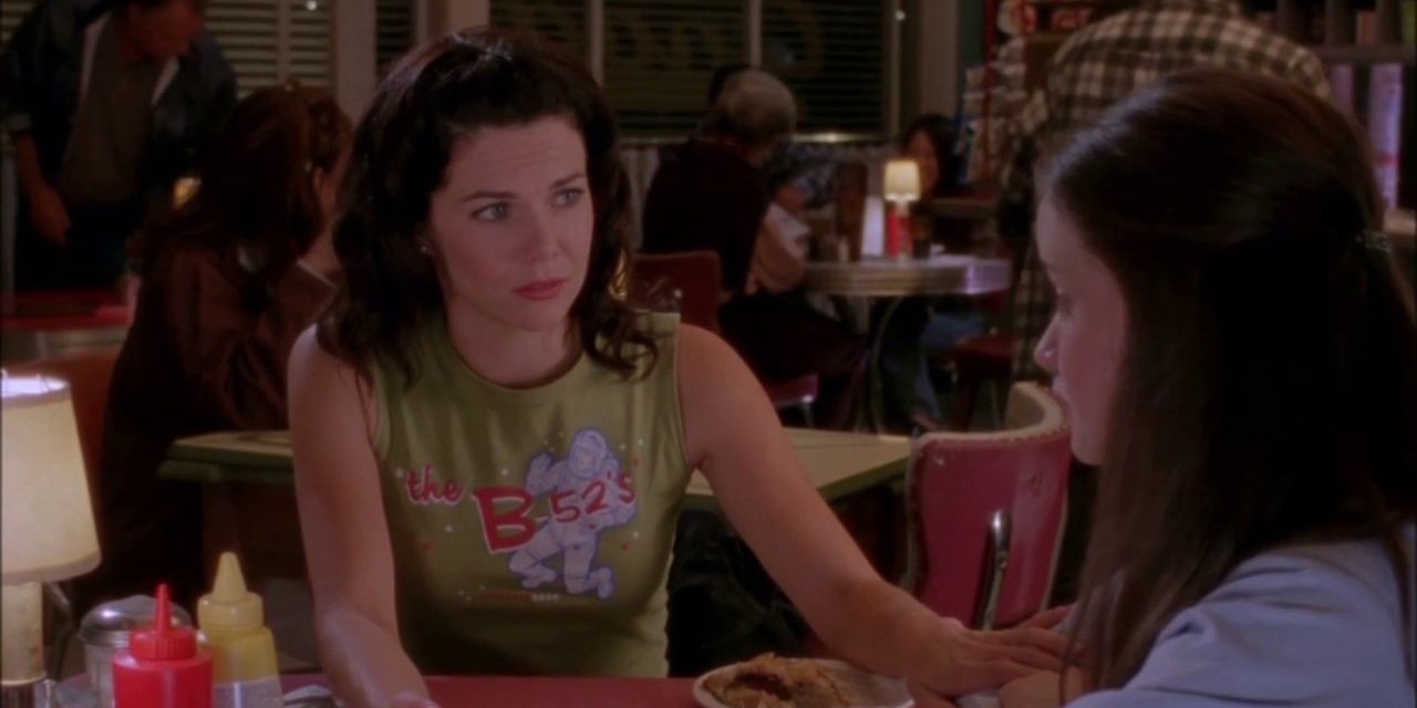 Lorelai (Lauren Graham) and Rory (Alexis Bledel) in &quot;Gilmore Girls.&quot;