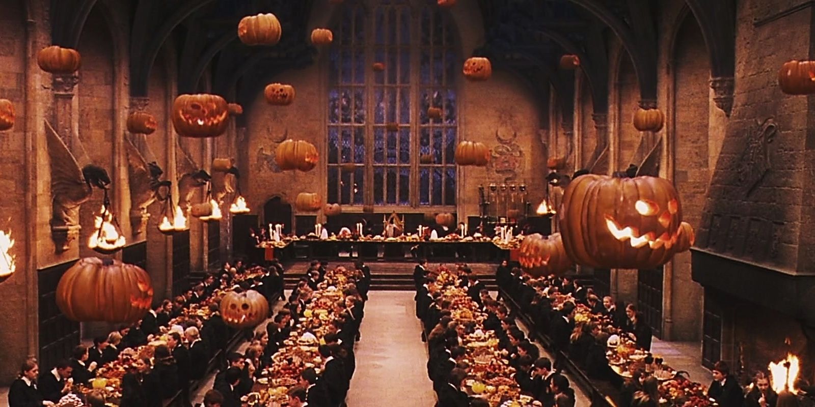 The Hogwarts Great Hall decorated for Halloween in Harry Potter