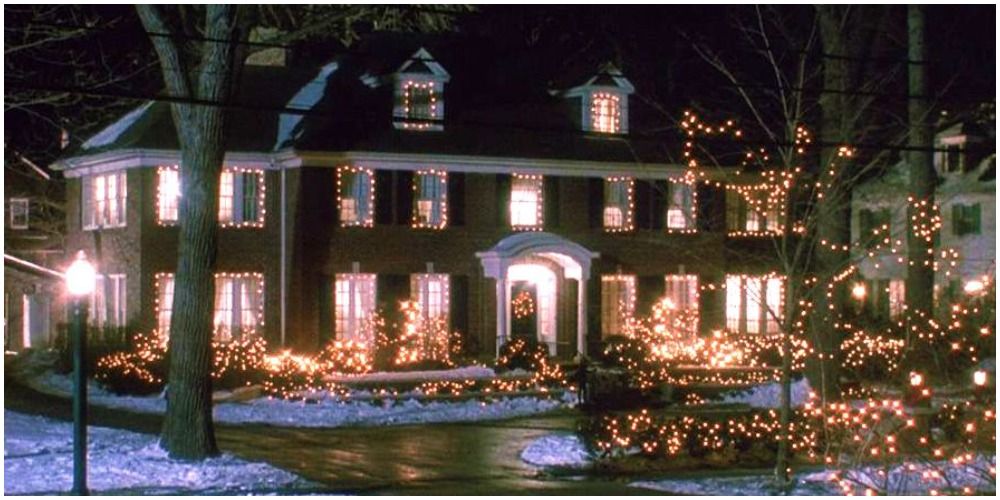 Outside of the Home alone house with Christmas lights