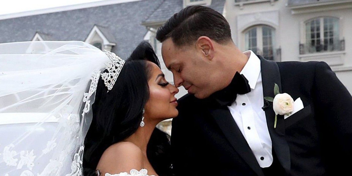 Jersey Shore Why Fans Think Angelinas Wedding Drama Was Staged