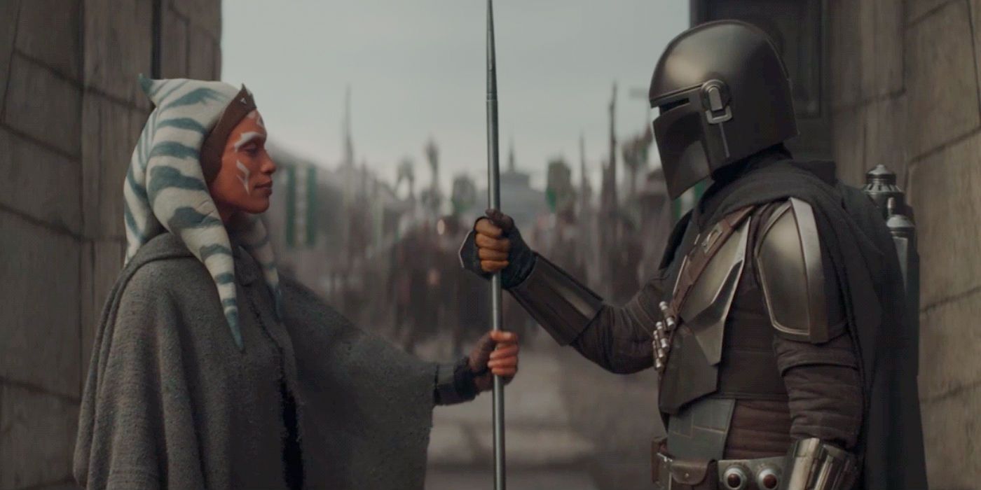 Ahsoka and Mando with a pruning spear in The Mandalorian