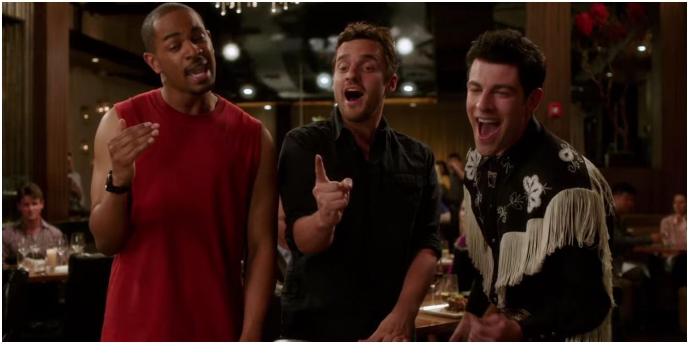Coach, Nick, and Schmidt sing to Jess in the New Girl pilot