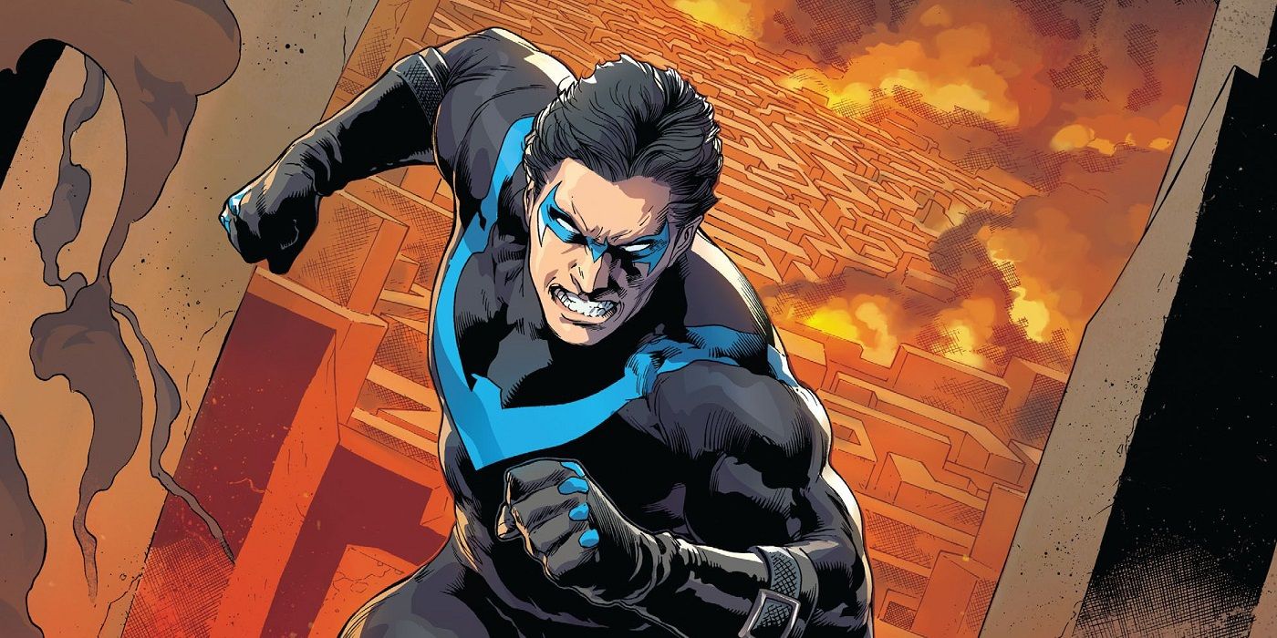 Nightwing running and looking fierce