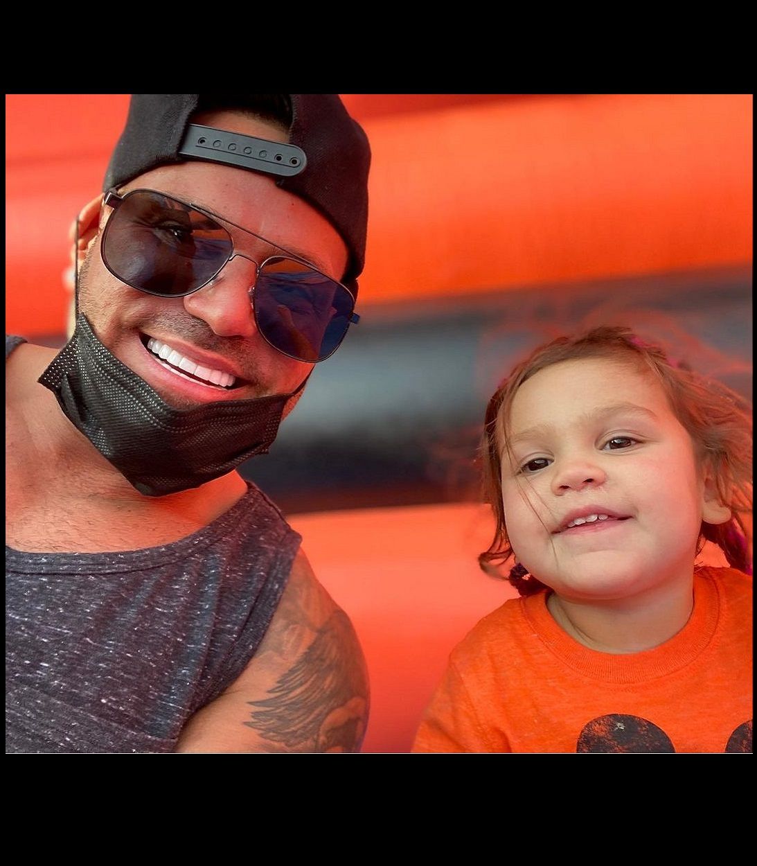 Ronnie Ortiz-Magro hanging with his daughter