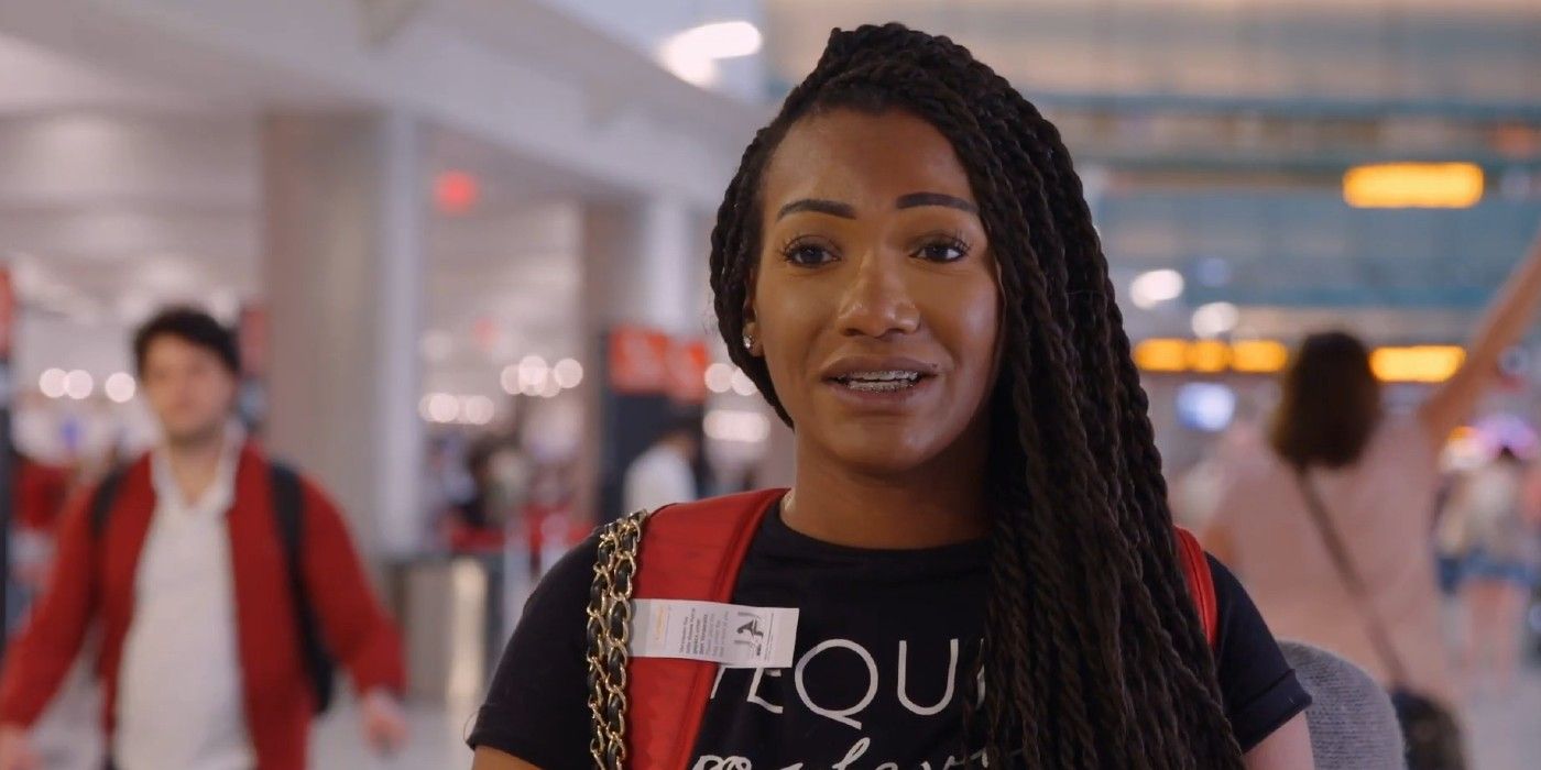 Brittany Banks 90 Day Fiancé at the airport wearing black top