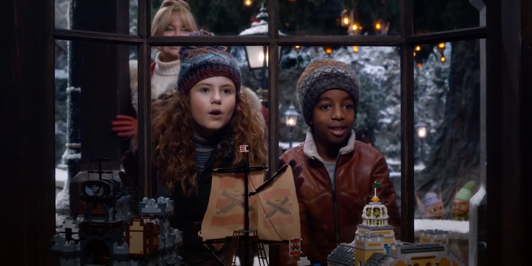 Darby Camp and Jazhir Bruno in The Christmas Chronicles: Part Two on Netflix