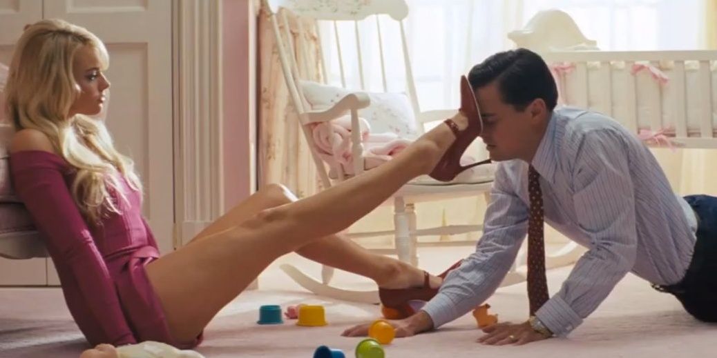 Wolf of Wall Street Margot Robbie As Naomi – Short skirts Cropped