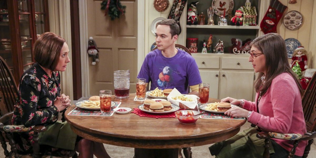 Sheldon e Amy jantam com Mary Cooper no TBBT