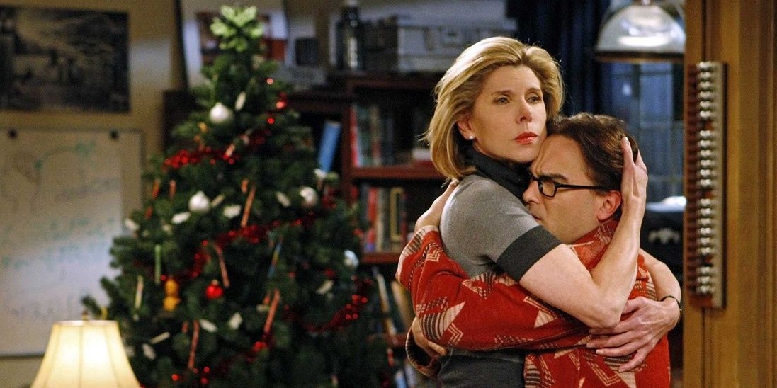 Leonard and his mom hug in his living room on TBBT