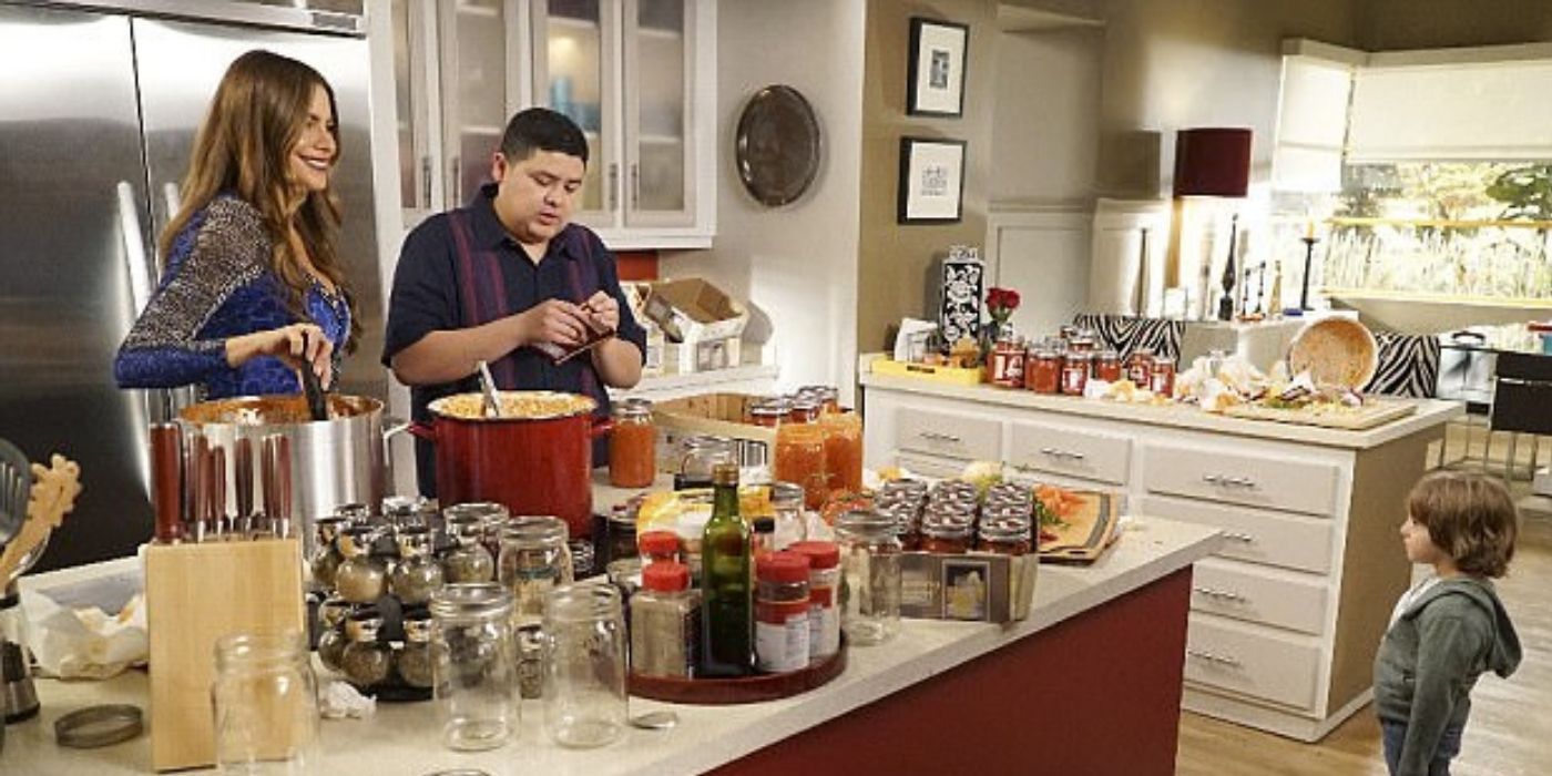 manny cooking class - modern family