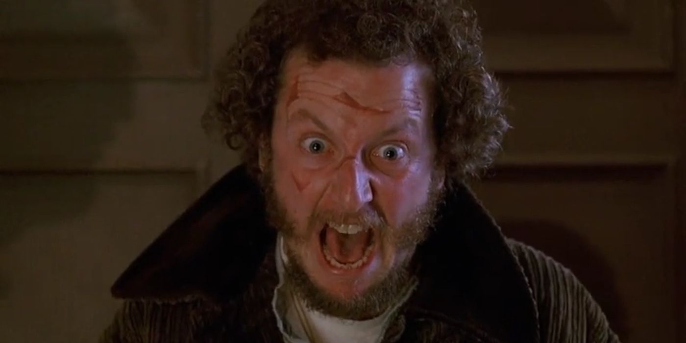 Marv screaming in pain from the staples in Home Alone 2: Lost In New York (1991)