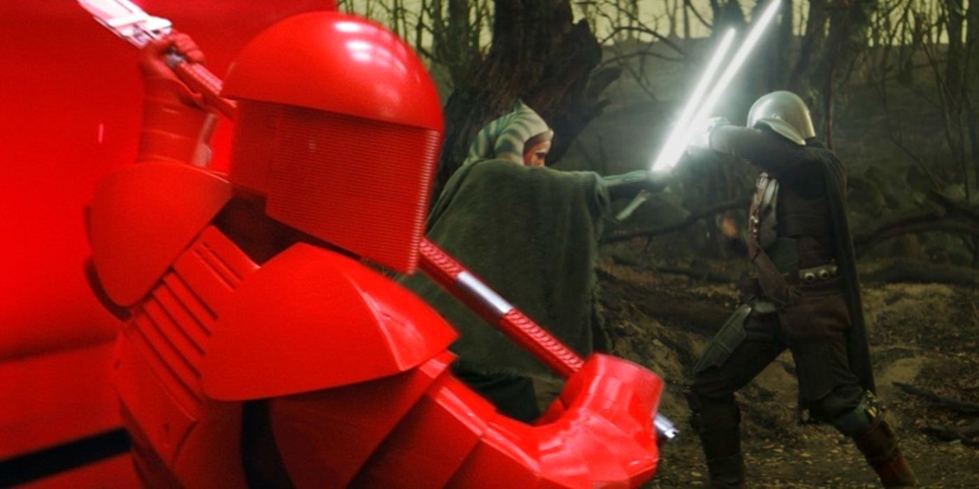 Ahsoka and din Djarin in The Mandalorian and Praetorian Guard in Star Wars The last Jedi
