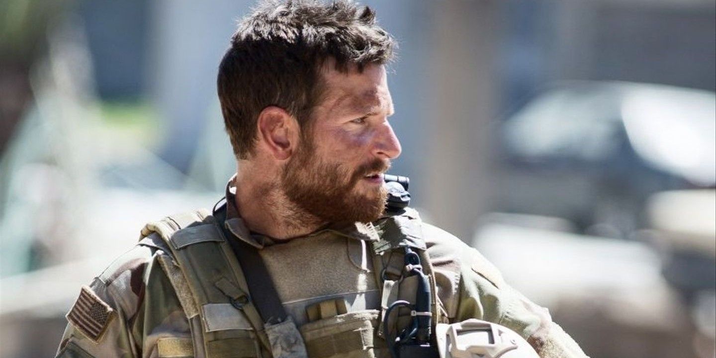 Chris Kyle turning to his left in American Sniper