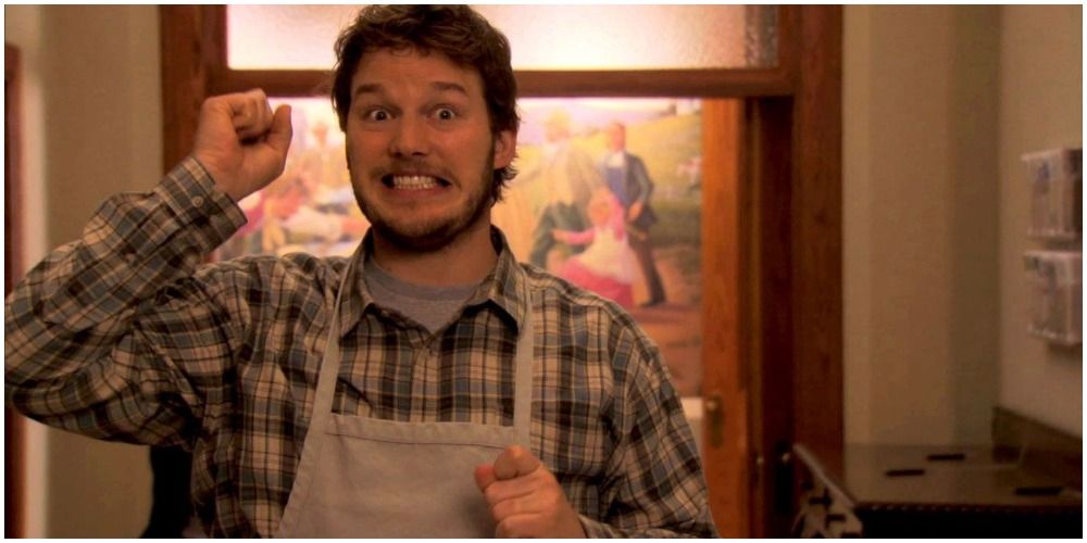 Andy Dwyer wearing a cobbler's apron in Parks &amp; Rec