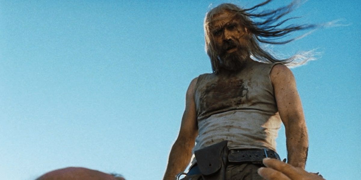 Otis Driftwood stands above his victim in Devil's Rejects