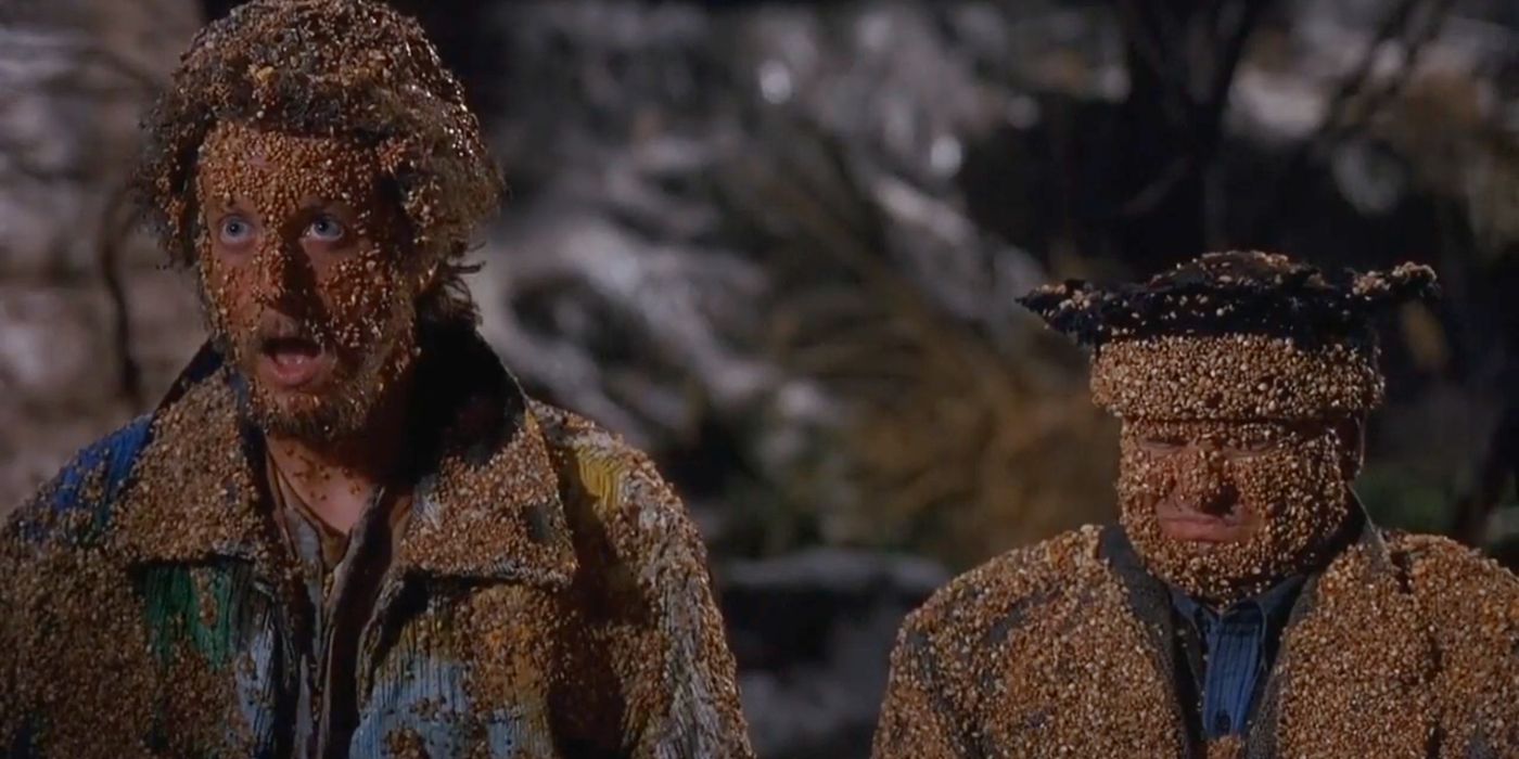 Harry and Marv covered in bird feed in Home Alone 2: Lost In New York (1991)