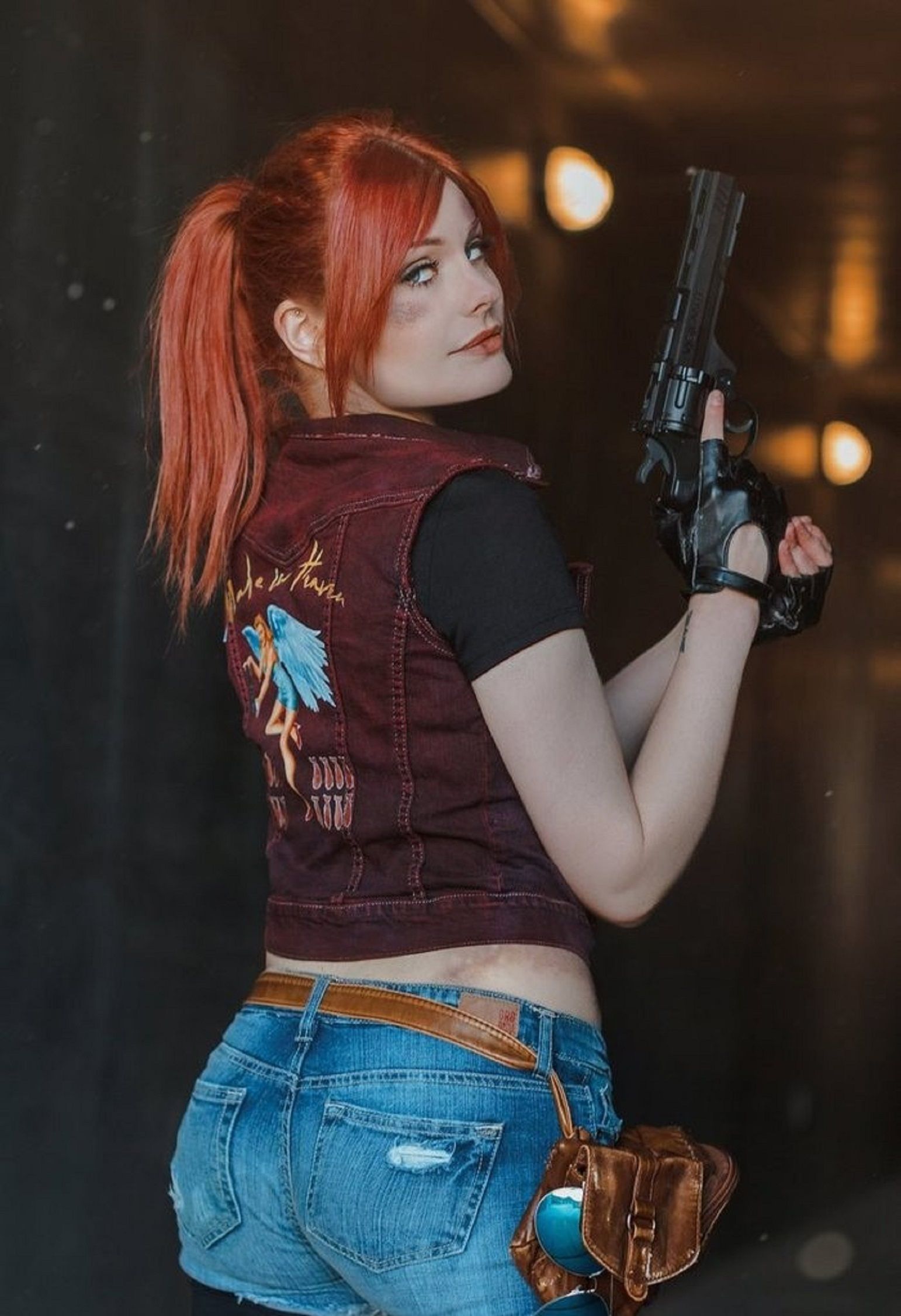 Resident Evil: 10 Chris And Claire Redfield Cosplay That Are Too Good