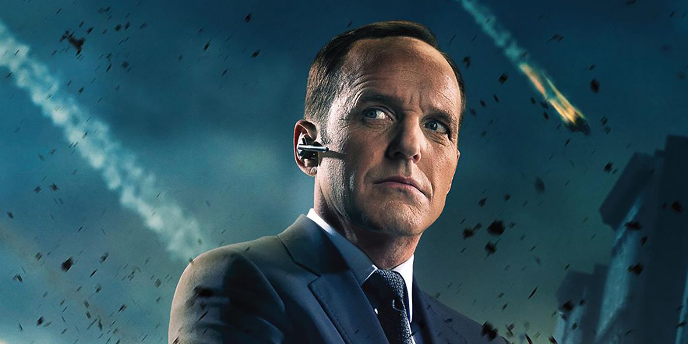 Clark Gregg como Agente Phil Coulson