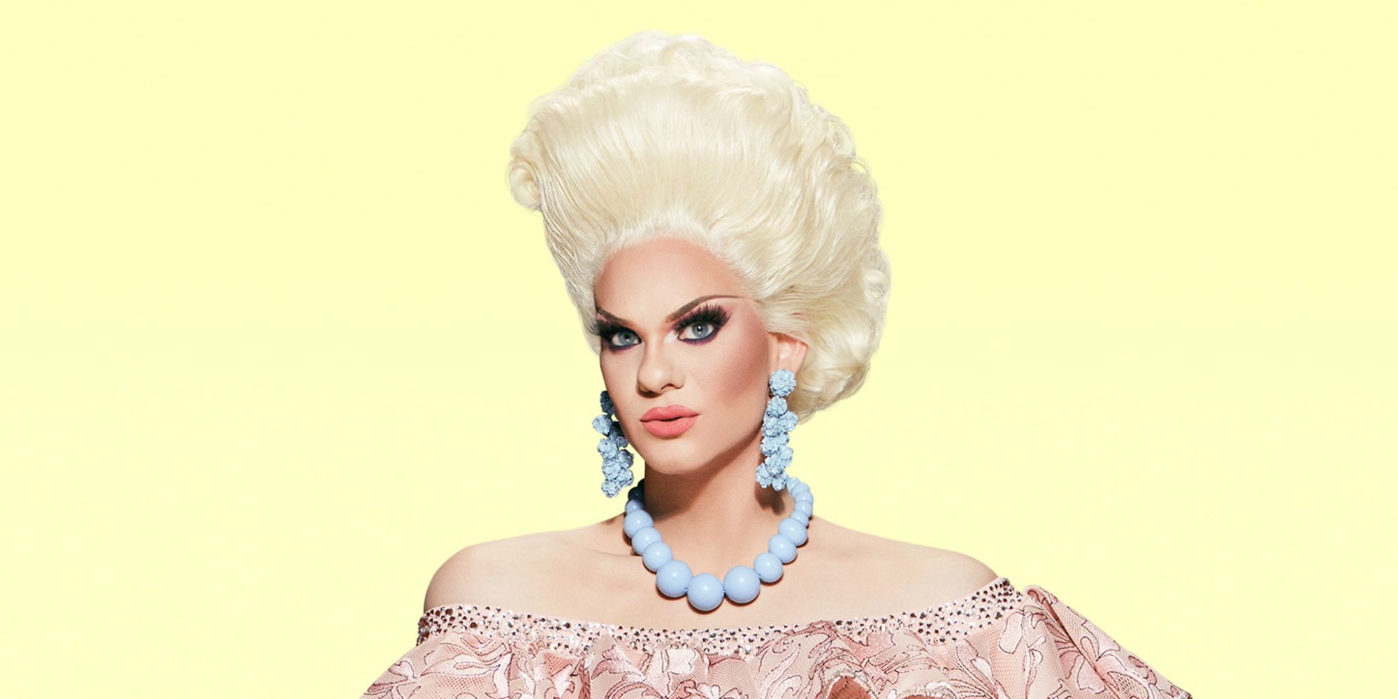 Rupauls Drag Race Everything To Know About Elliott With 2 Ts