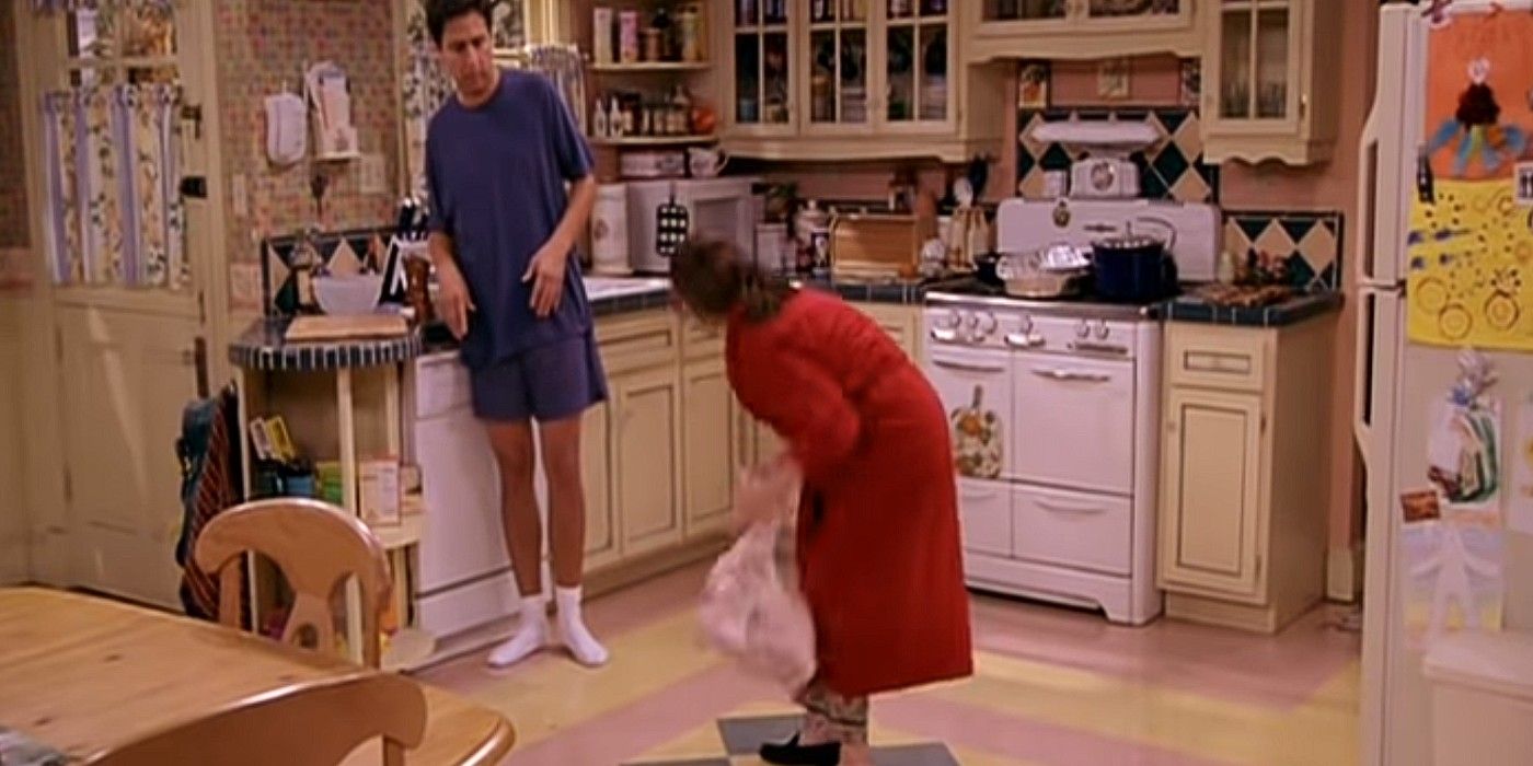 Debra drops the turkey in the Everybody Loves Raymond episode Fighting In Laws 