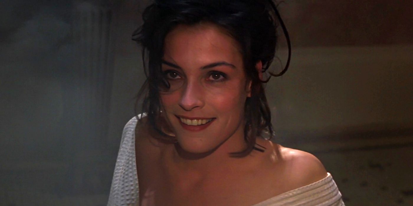 Xenia Onatopp fights Bond in the sauna in GoldenEye