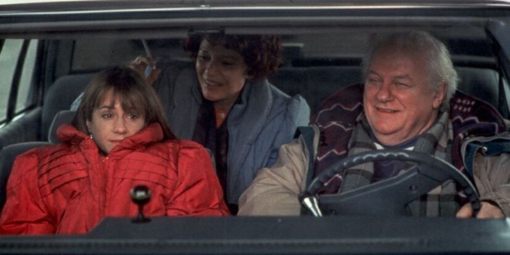 The family driving in Home for the Holidays