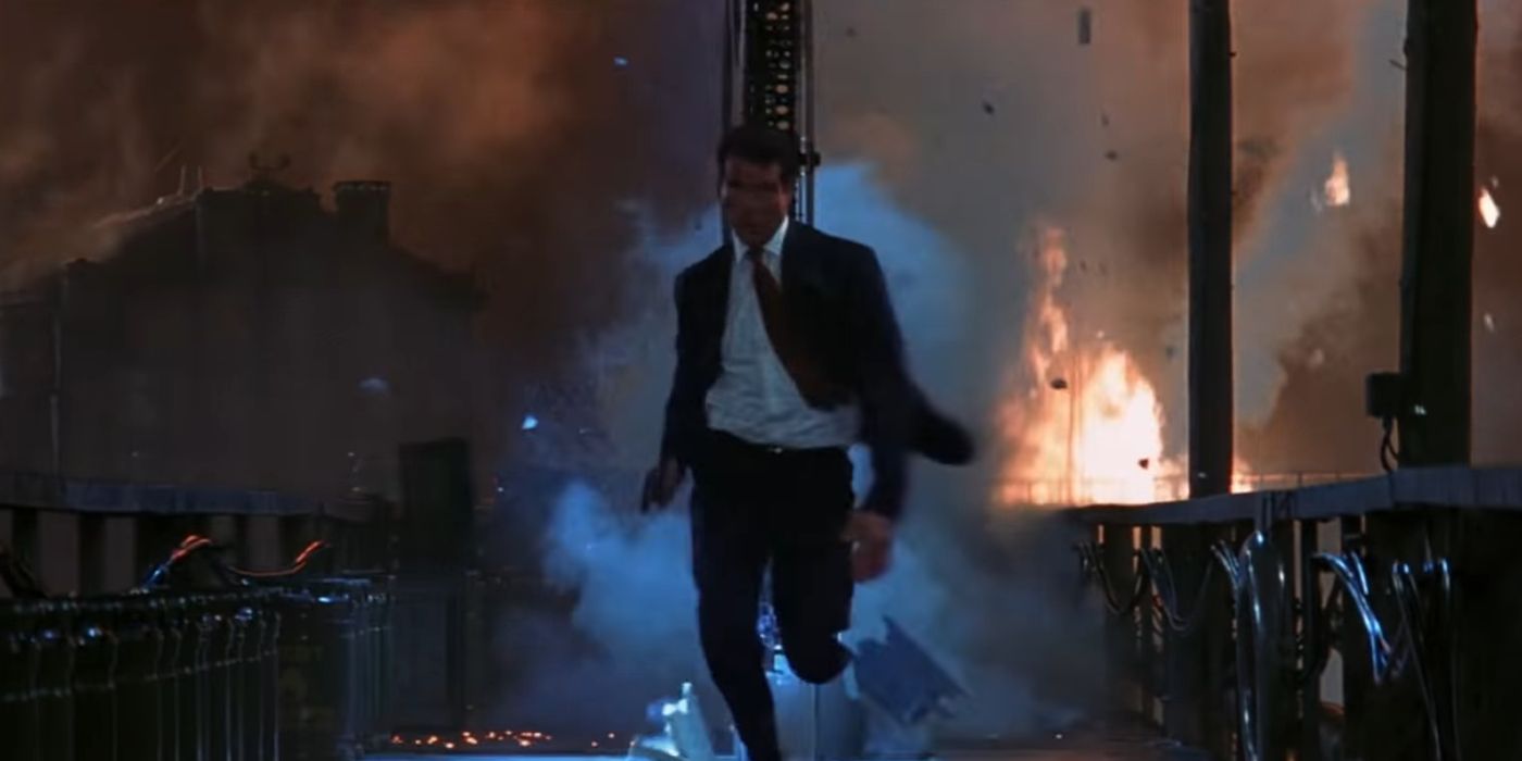 James Bond Outrunning Helicopter Buzzsaw - The World Is Not Enough