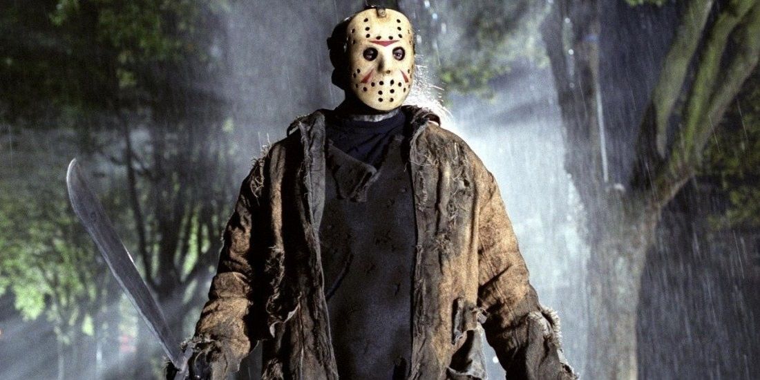 Jason Voorhees wielding a machete in the 2009 remake of Friday the 13th