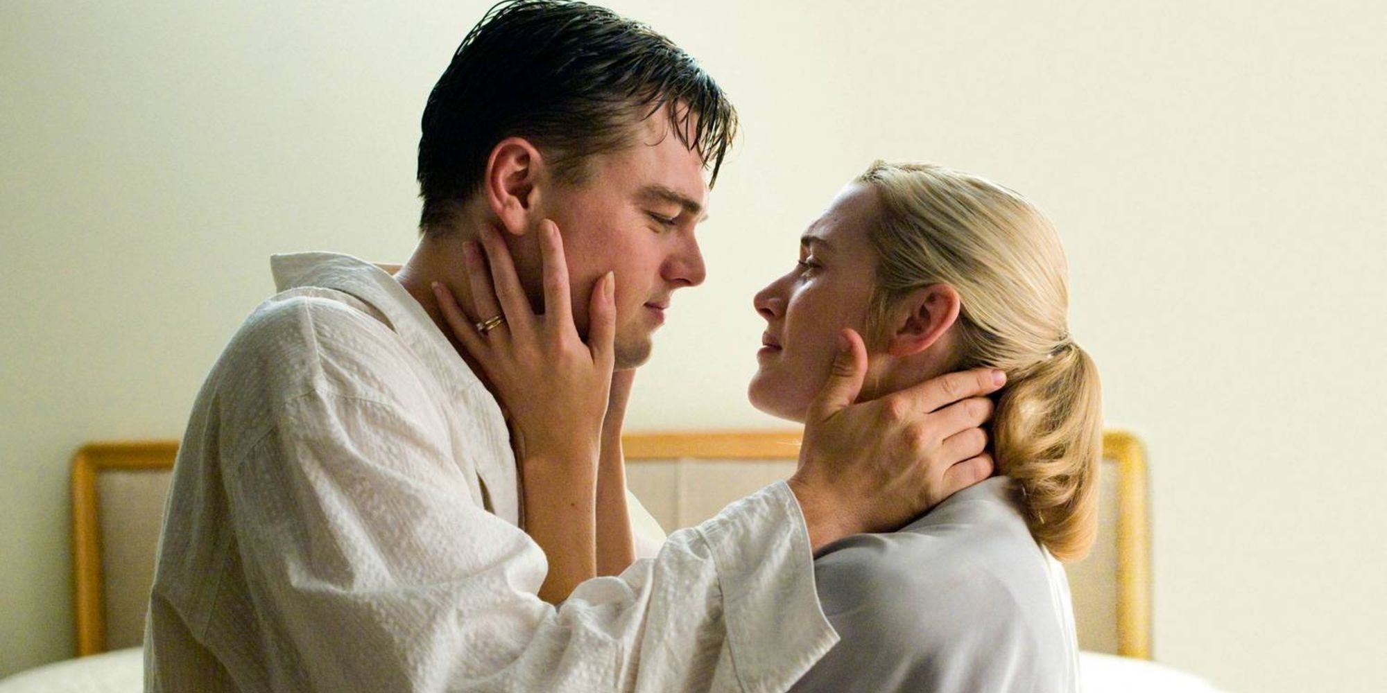 April and Frank touching each other in Revolutionary Road