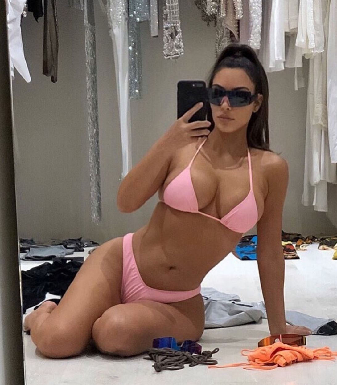 Kim Kardashian West-bikini-Keeping Up With The Kardashians