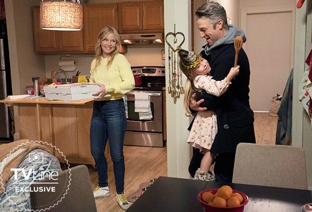 Law and Order SVU Rollins and Carisi with hug