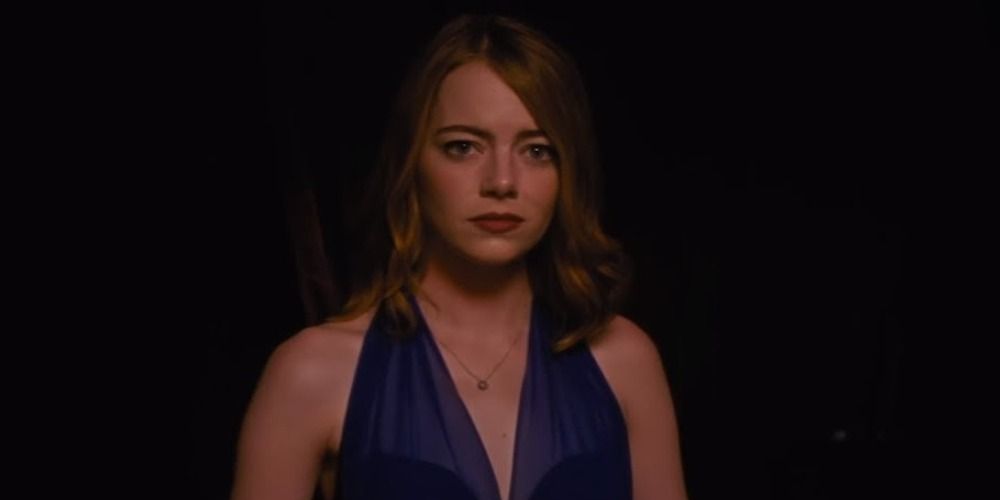 Mia in a blue dress in La La Land