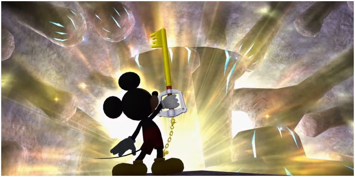 Mickey helps Sora seal Kingdom Hearts